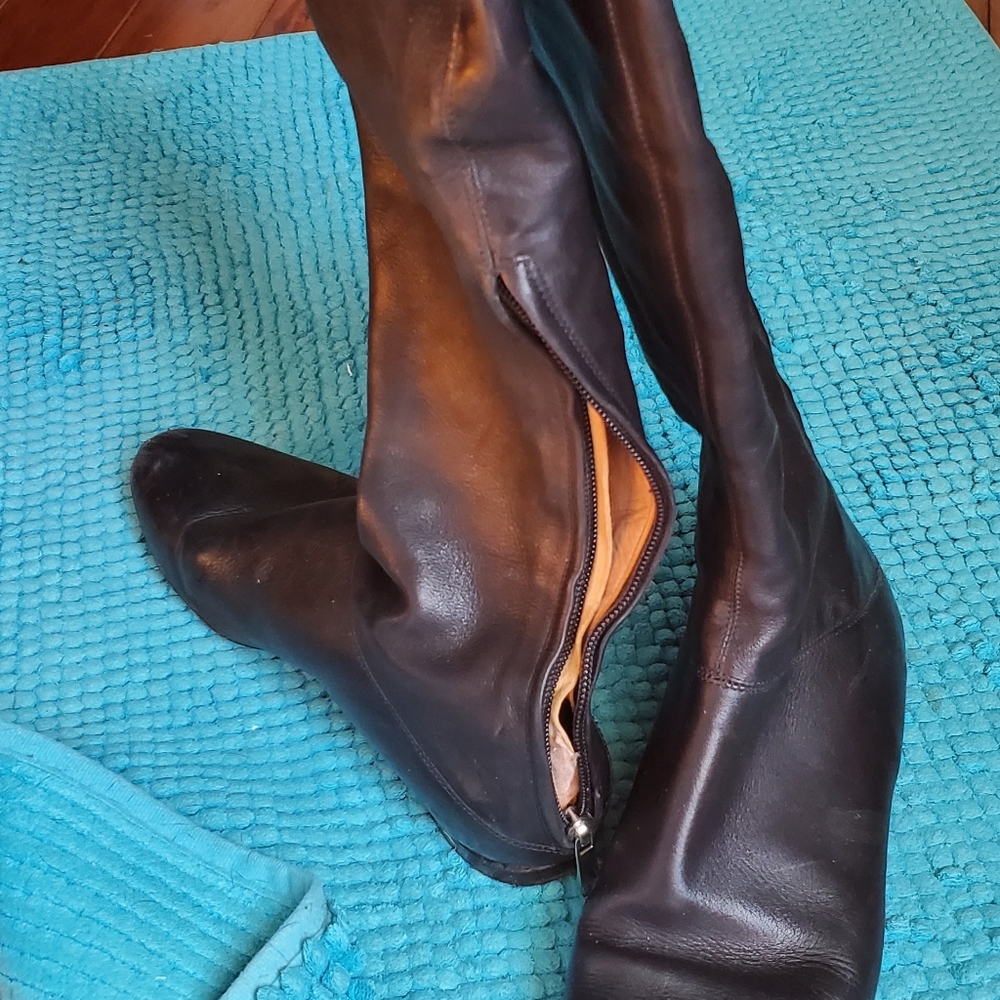 FOR IVORY  uxury butter soft leather Sigerson Morrison flat boots